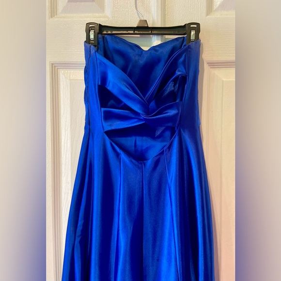 Strapless Sweetheart Neckline Floor Length Royal Blue Prom Evening Gown Dress - Picture 7 of 9